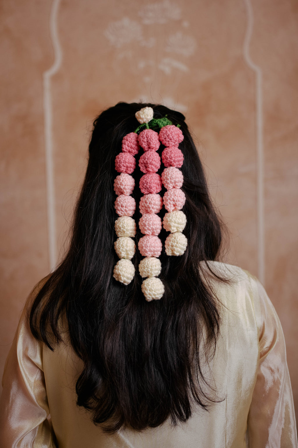 'Rosy Ombré' Triple Strand Crochet Gajra